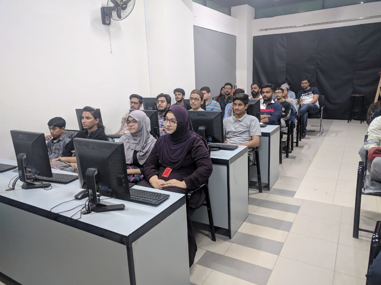 Seminar on How to Become Creative